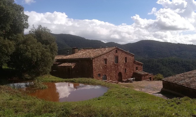 Figaro-Montmany Cottage | Traditional farmhouse 14th century in the natural park of Montseny