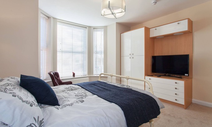 West Bridgford House | Traditional Executive Private Room West Bridgford