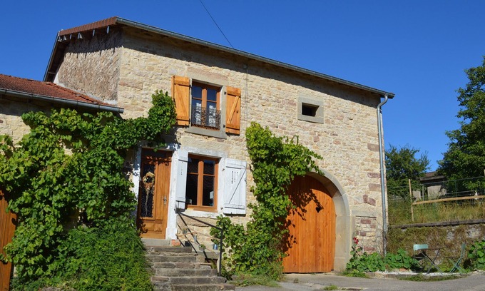 Tignecourt House | traditional, family and animal friendly holiday home m. turned. Garden and terrace