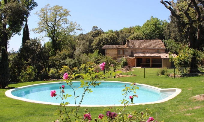 Cartella Cottage | Traditional farmhouse in a rural setting just 7km from Girona. For 14 people.