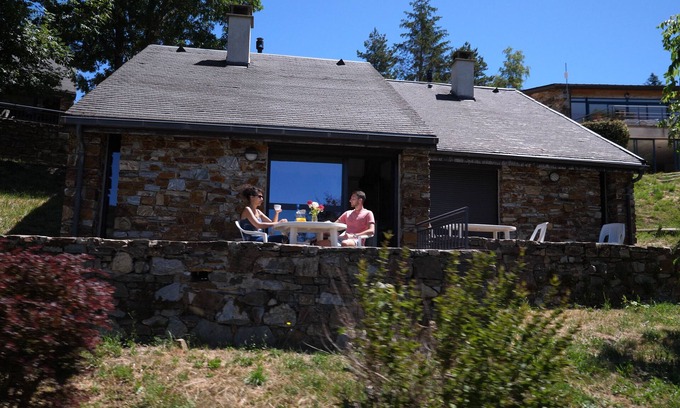 Barre-des-Cevennes Resort | Traditional 4/6 person gîte in the Cevennes with swimming pool