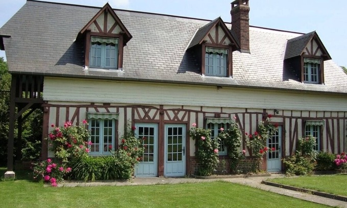 La Noe-Poulain House | TRADITIONAL GITE NORMAND