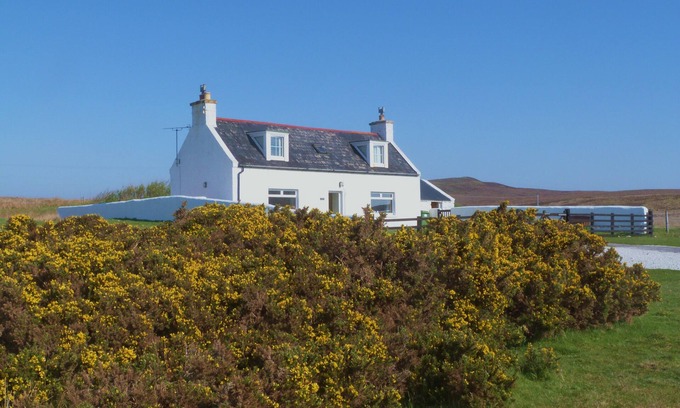 Clachtoll Cottage | Traditional Highland Cottage With Stunning Panoramic Mountain And Sea Views