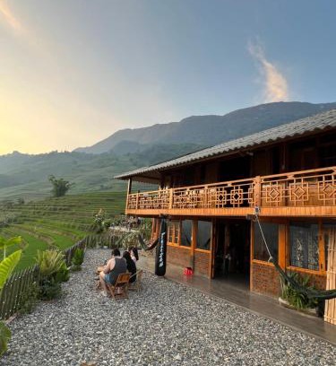 Hau Thao Apartment | Traditional Hmong House Among Rice Fields