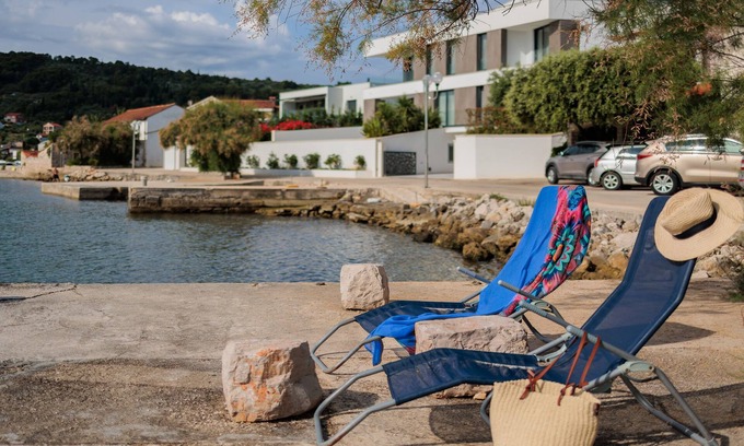 Preko House | Traditional holiday house by the sea
