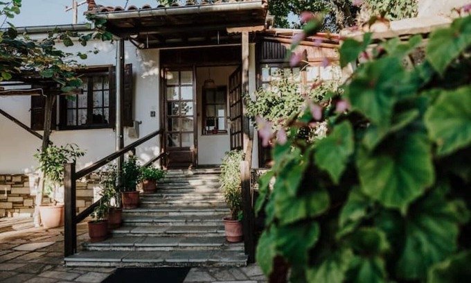 Portaria House | Traditional House In Portaria