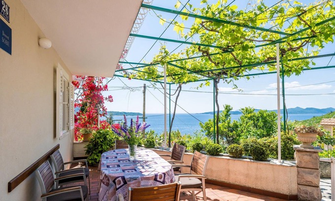 Trsteno House | Traditional house in Trsten, an idyllic place near Dubrovnik.