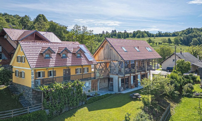 Semic House | Traditional House Kal With Whirlpool, Semič, Slovenia