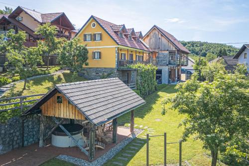 Semic Apartment | Traditional House Kal With Whirlpool - Happy Rentals