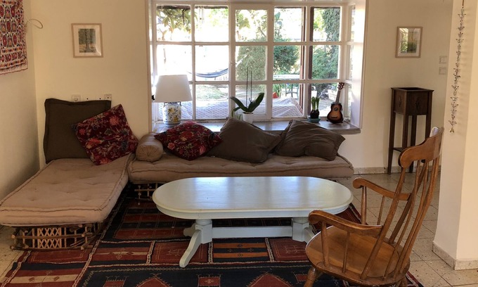 Pardes Hanna House | Traditional israeli family home in large fenced garden with fruit trees