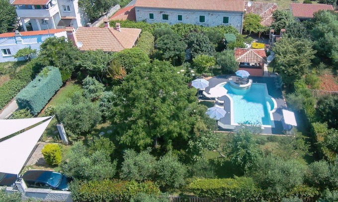 Valdebek Apartment | Traditional Istrian House - Apartment with swimming pool- 15 min from Kamenjak