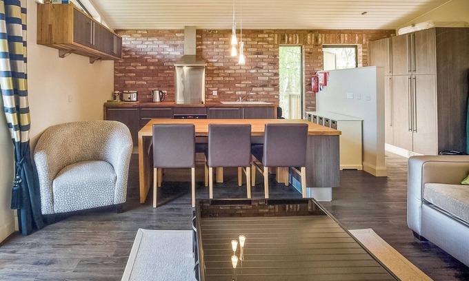 Dukeries Mill Ski Chalet | Traditional Pet Friendly 3 Bed