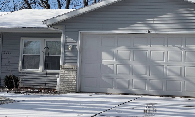 Saint Marys  Allen County House | Traditional Ranch house, SW Fort Wayne 3 Bed, 2 Full Bath, Sleeps 7+