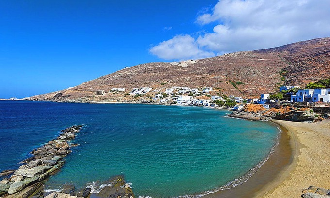 Agios Sostis House | Traditional Seaside House with Aegean View near the Beach