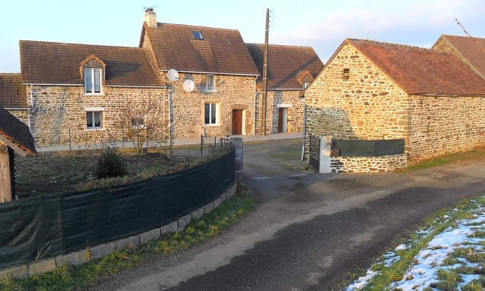 L'Epinay-le-Comte House | Traditional stone French country house.