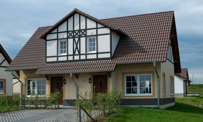 Ediger House | Traditional style villa near river Moselle