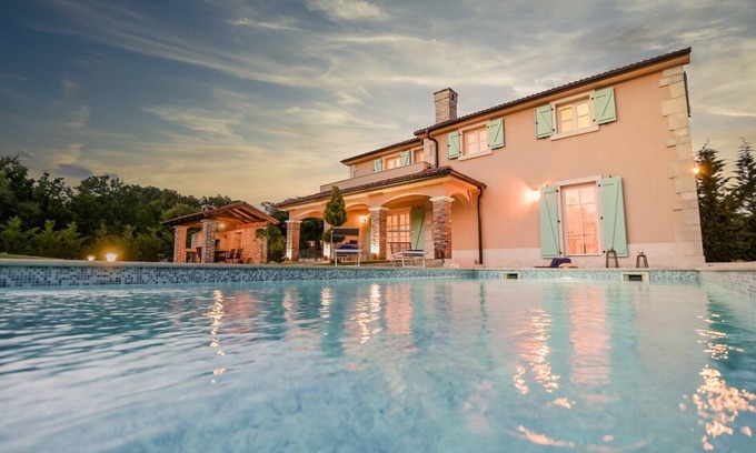 Kras Villa | Traditional style Villa Plasa* with an outdoor pool on Krk