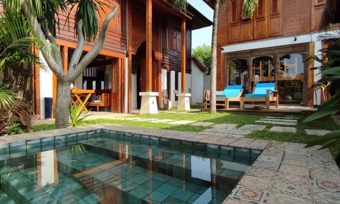 Nong Pa Khrang House | Traditional teak house