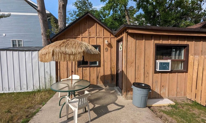 Wasaga Beach Cottage | Traditional Tiny Wood Cottage #9 Camping style Cottages 5 minutes to the beach!