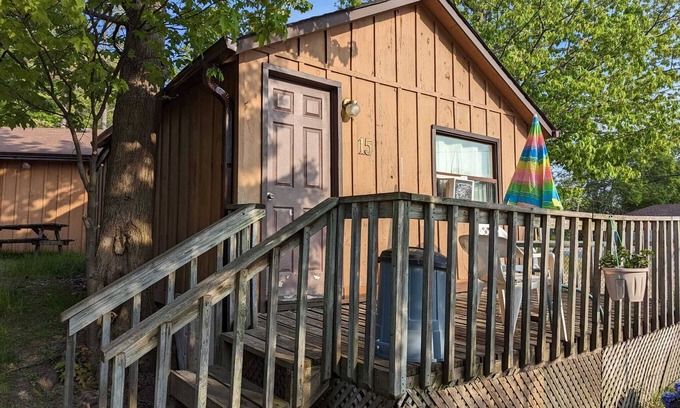 Wasaga Beach Cottage | Traditional Tiny Wood Cottage #15 Camping style Cottages 5 minutes to the beach!