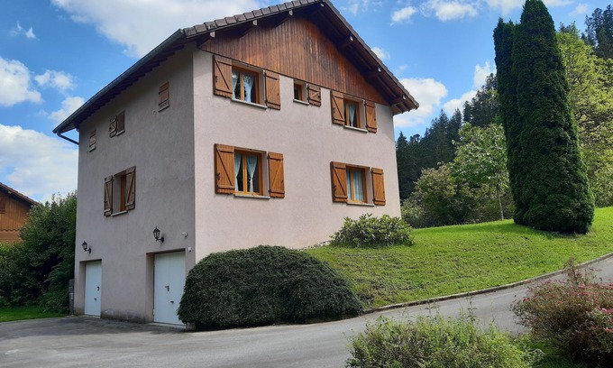 Gerardmer Villa | Traditional villa (3*), sleeps 12, all comforts, in GERARDMER, large garden