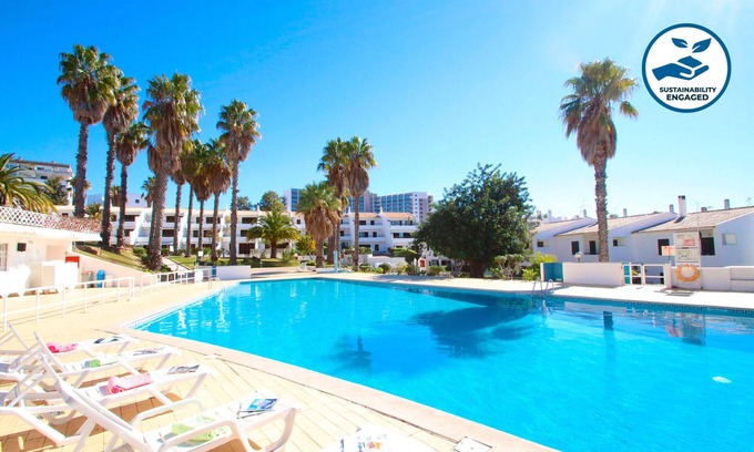 Montechoro Villa | TRADITIONAL VILLA, VERY WELL SITUATED, LARGE COMMUNAL SWIMMING POOL & GARDEN, A/C, WIFI