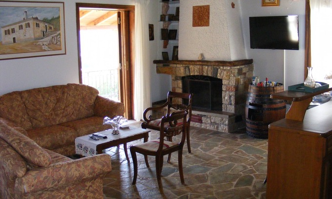 Myloi Villa | Traditional villa with great views convenient for the beach, local area & sites
