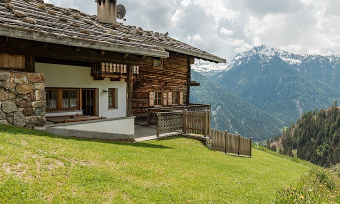 Ultimo Ski Chalet | Traditionell Mountain Chalet