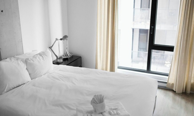 Baoshan Apartment | Traffic friendly space with public park view