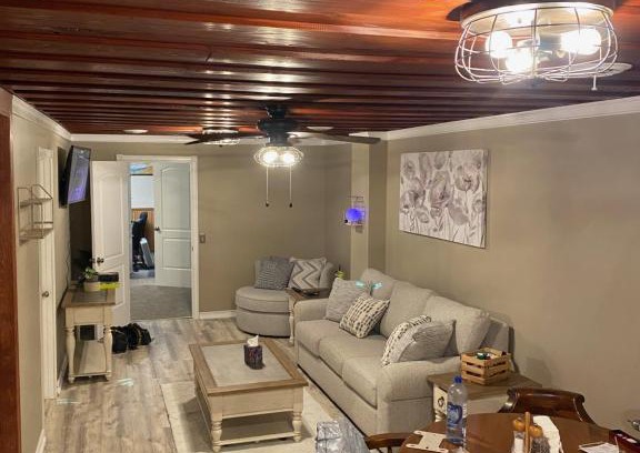 New Bethlehem Apartment | Trail-side Hotel Motel BBC BnB