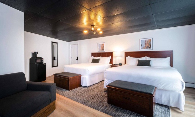 Tupper Lake Hotel | Trailhead by Weekender
