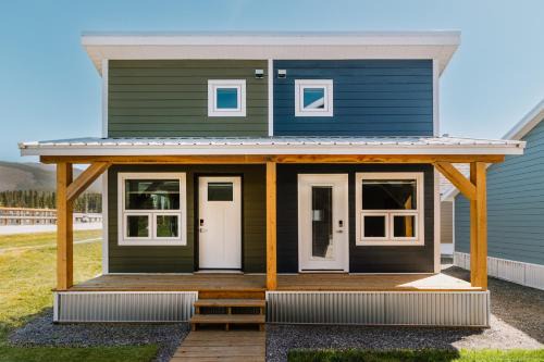 Nordegg House | Trailhead Tuck-inn
