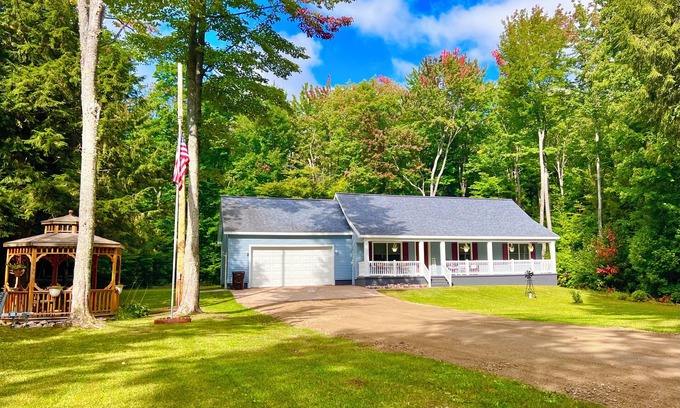 Wetmore House | Trails end base camp - direct trail access!