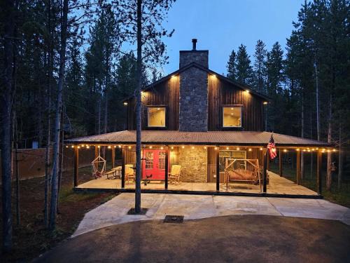 Island Park House | Trails End Lodge- Bills Island