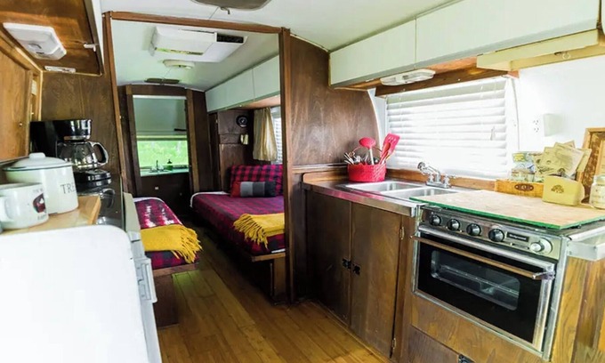 Glen Rose House | Trails End Vintage Airstream - River Access