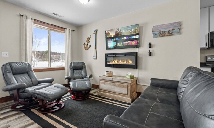 Houghton Cabin | Trailside Cabin #4, across the Lake from MTU, next to boat & snowmobile rentals