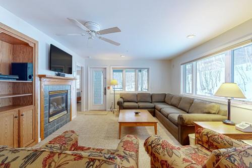 Jeffersonville Apartment | Trailside Highlands 19B