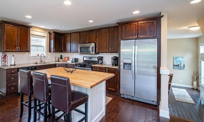 Benton Harbor House | Trailside Retreat at Harbor Shores