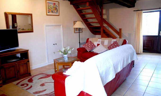 Sainte-Marguerite-d'Elle House | Tranquil Cottage in Normandy