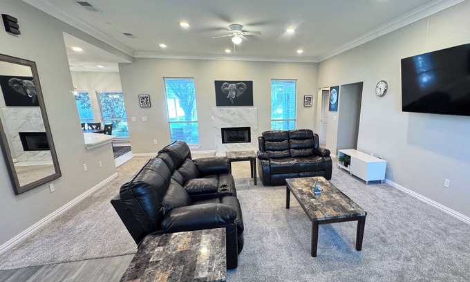 Forney House | Tranquil 1.5-Acre Retreat with Modern Comfort