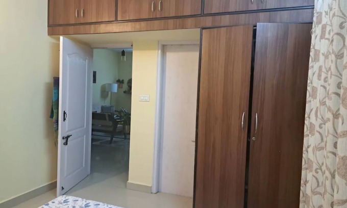 Murgesh Pallya Apartment | Tranquil 1 bedroom in an apartment with WiFi in Bengaluru.