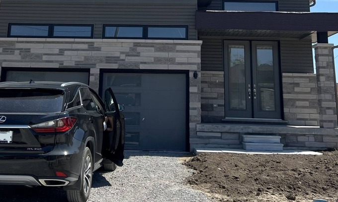 Wasaga Beach House | Tranquil 3 Bedroom Bungalow close to Wasaga Beach