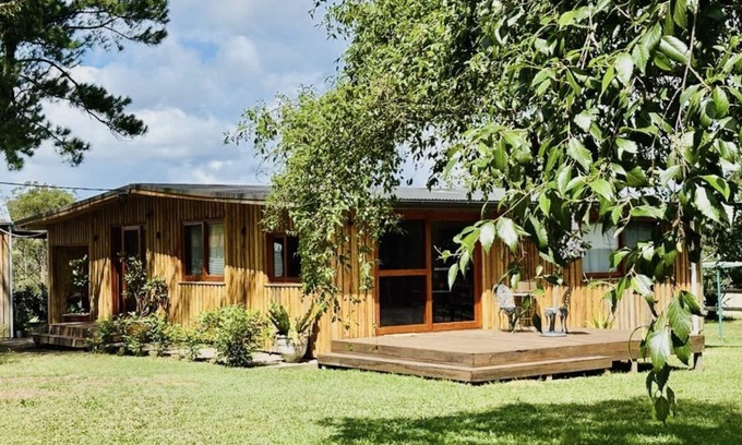 Somersby Cottage | Tranquil 3-bedroom cottage in Somersby