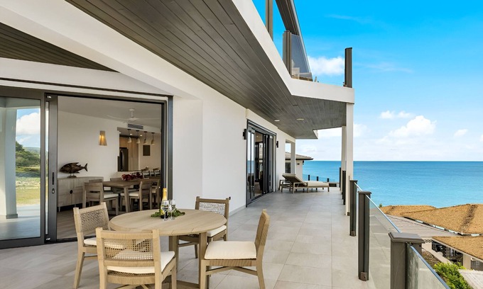 Fryes Beach Hotel | Tranquil 3 Bedroom Sea-Facing Escape for Families and Friends Relaxation