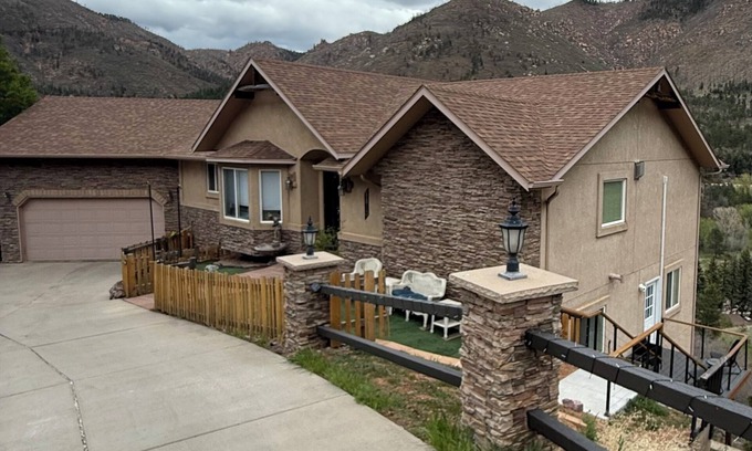Cascade-Chipita Park Apartment | Tranquil 3-bedroom with WiFi in Cascade-Green Mountain Falls-Woodland Park