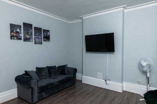 Arnos Grove Apartment | Tranquil 3BR in Arnos Grove