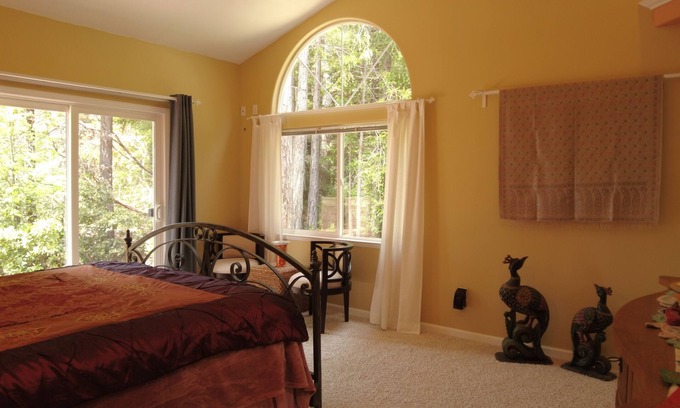 Gualala House | Tranquil 4 bedroom house with 8 person cedar hot tub in Gualala