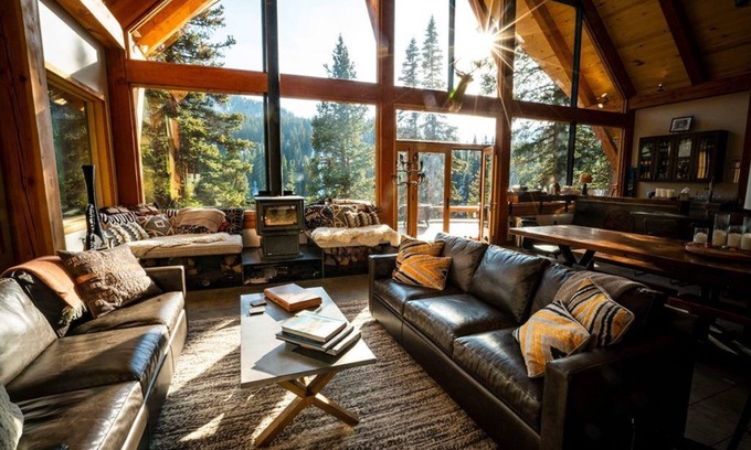 Front Royal Cabin | Tranquil 4-bedroom lodge in Front Royal with AC, WiFi
