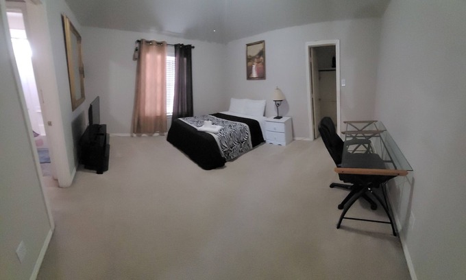 Allen House | Tranquil affordable Room 1 in Allen