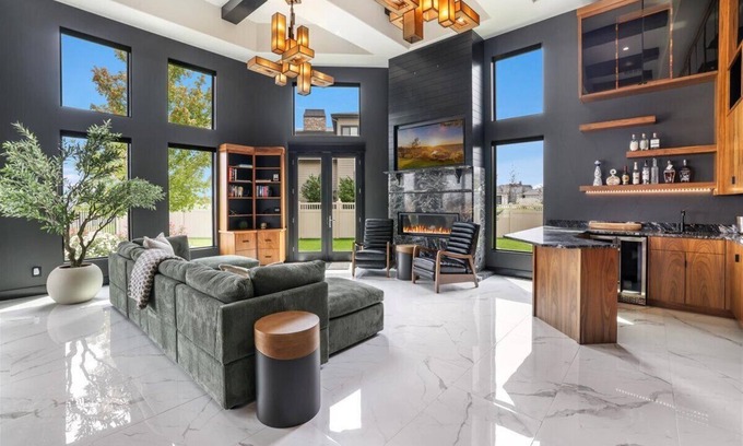 Twin Falls House | Tranquil and Dramatic house on the Rim of the Snake River Canyon